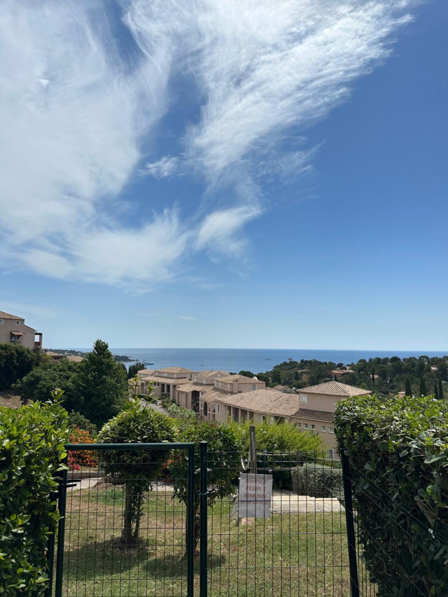 Cap Esterel Vue Mer Et Climatise Saint-Raphael  Ngoại thất bức ảnh